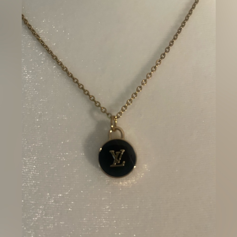 Vintage Louis Vuitton Gold and Black Pendant Necklace - Repurse